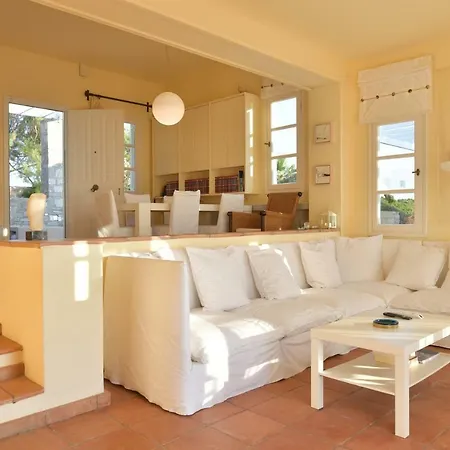 Villa Waterfront Delos Nea Cryssi Akti
